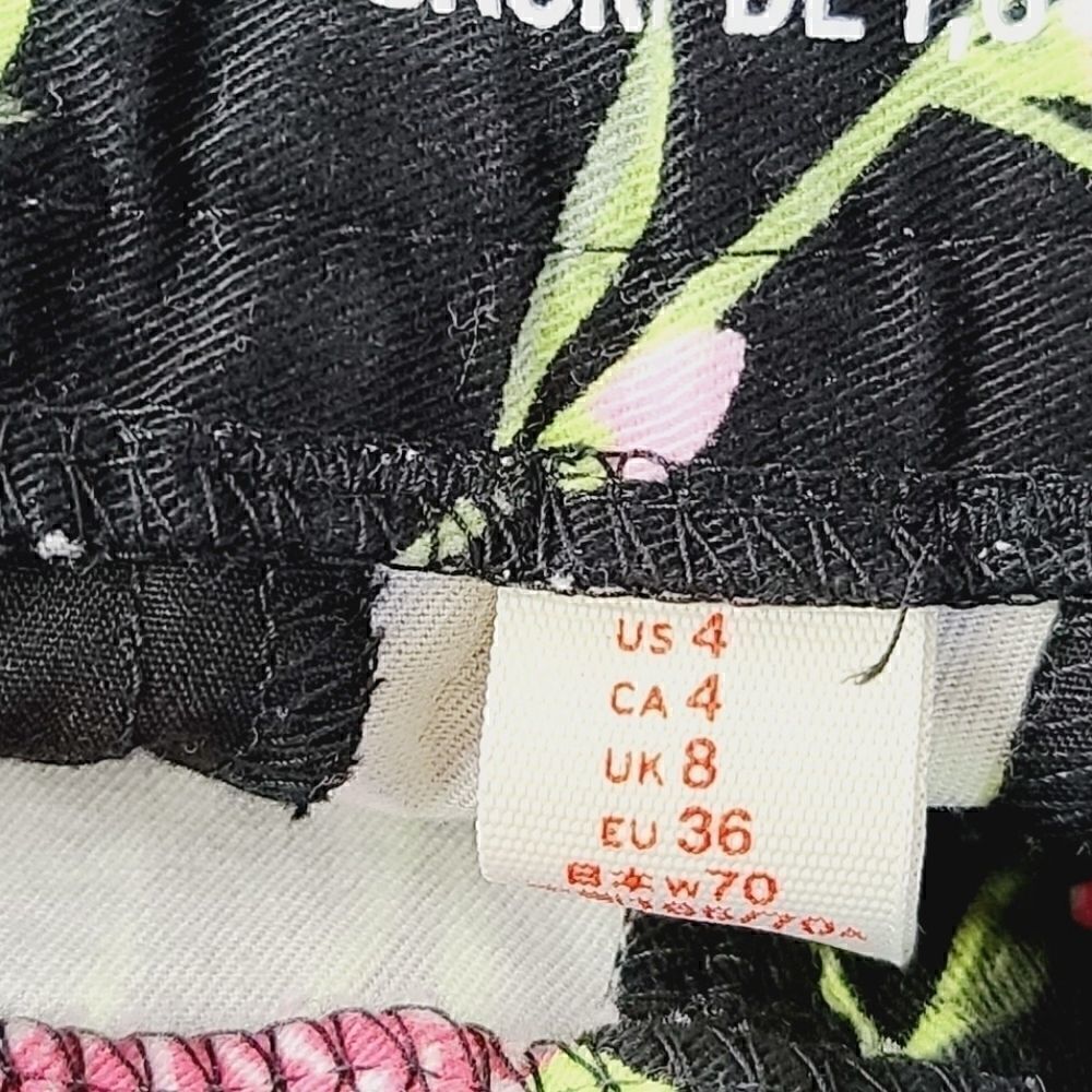 GAP 3" Fun Floral Shorts - Picture 5 of 5
